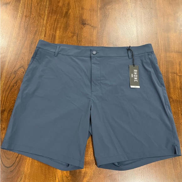 Rhone Resort 8” Golf Athletic Shorts Size 40 - Picture 2 of 7